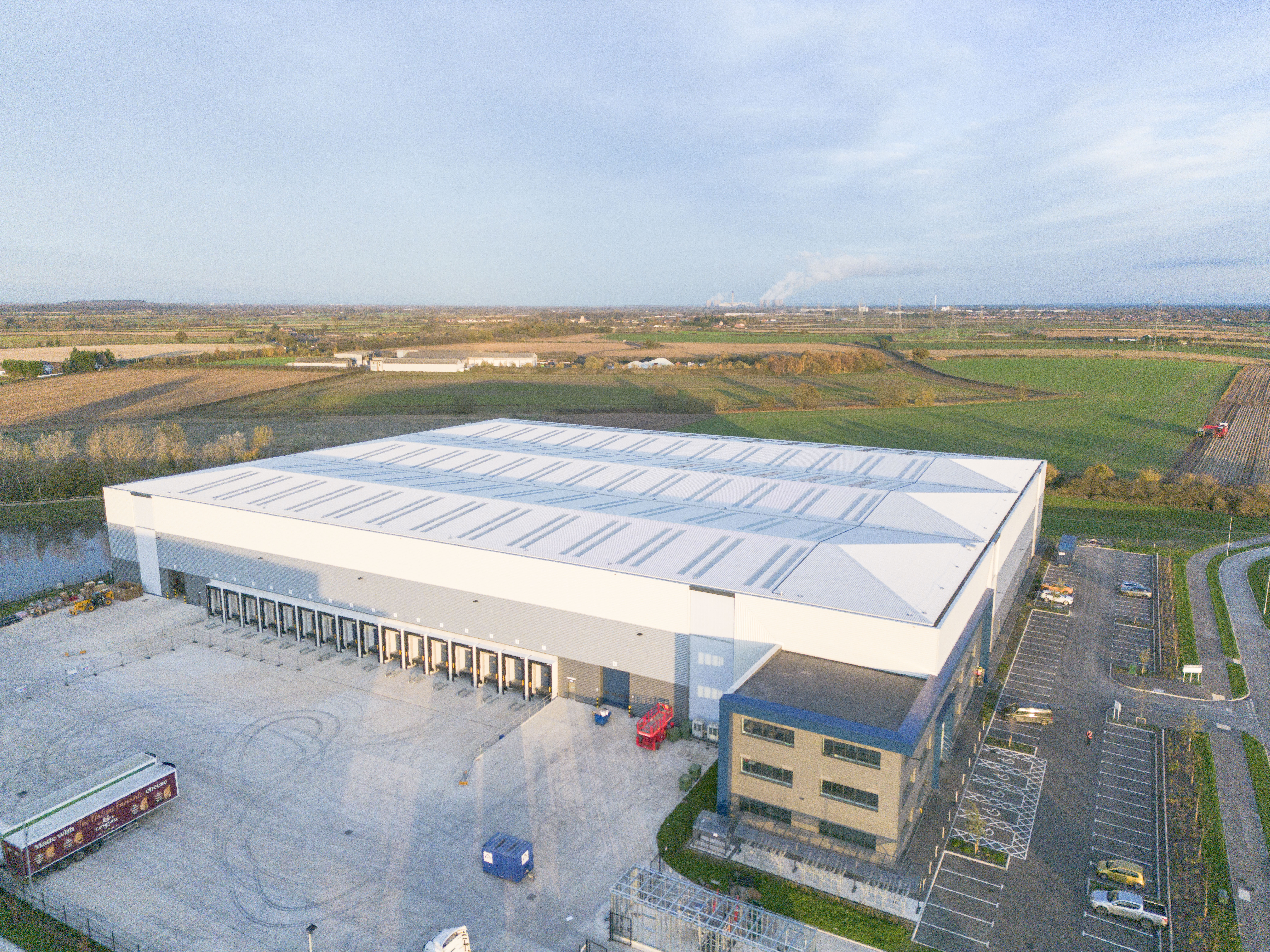 Aerial view of temperature-controlled distribution facility